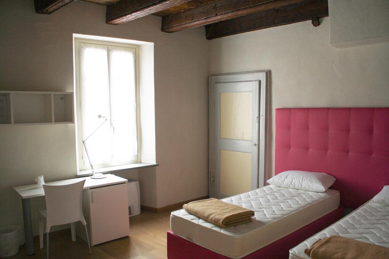 Palazzo Sacco Hostello Fossano Exteriér fotografie