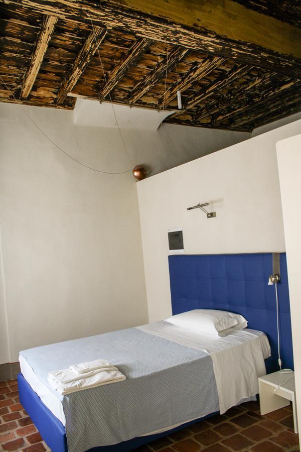 Palazzo Sacco Hostello Fossano Exteriér fotografie