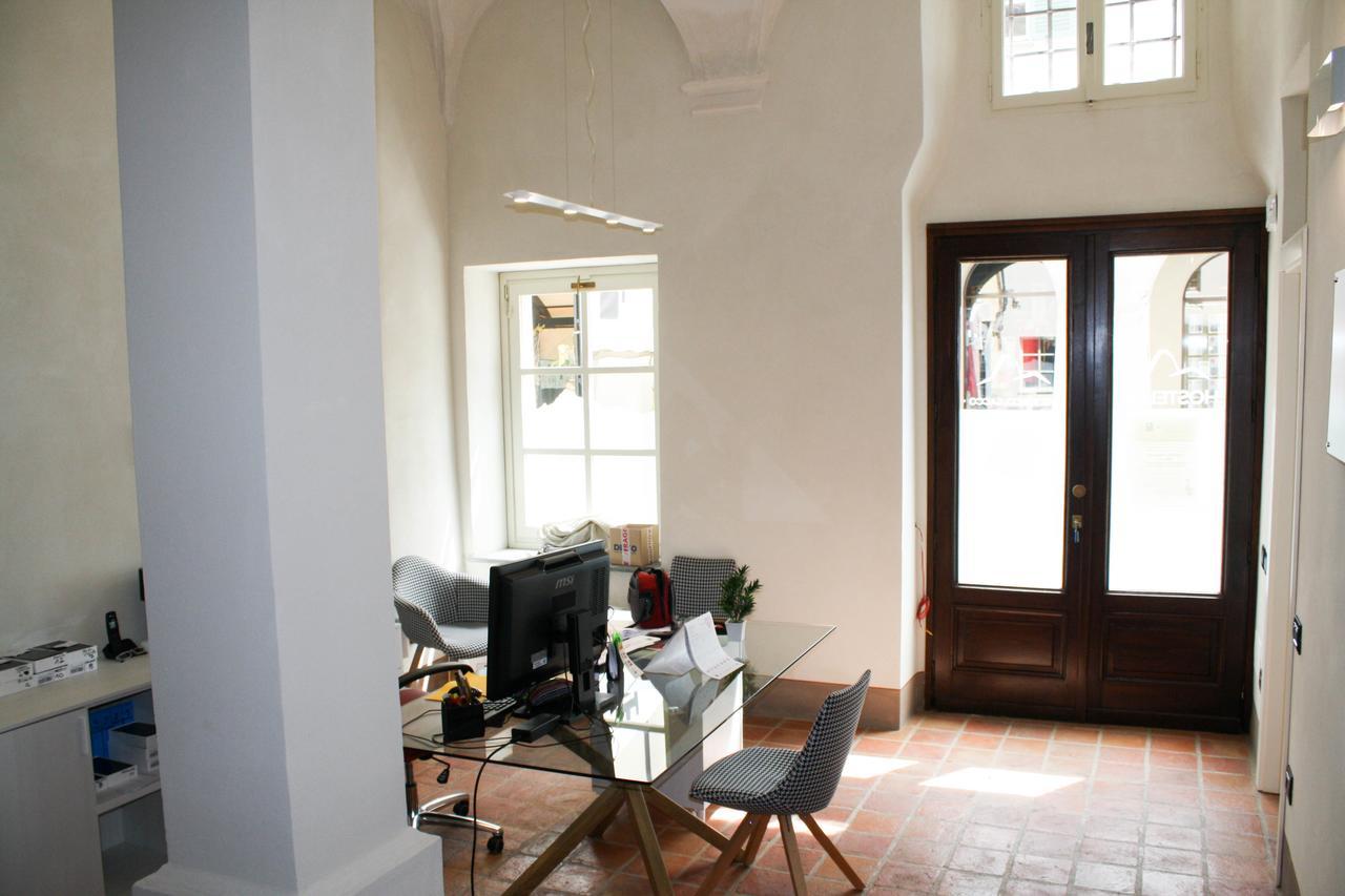 Palazzo Sacco Hostello Fossano Exteriér fotografie